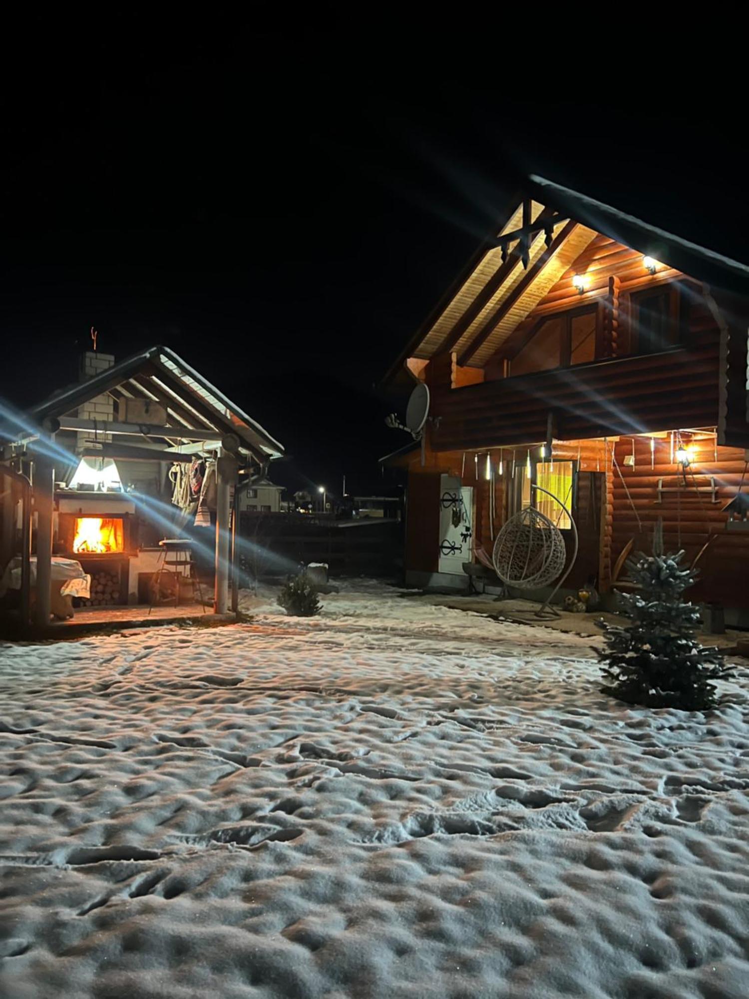 Садиба У Коржуків Villa Rivnya ภายนอก รูปภาพ